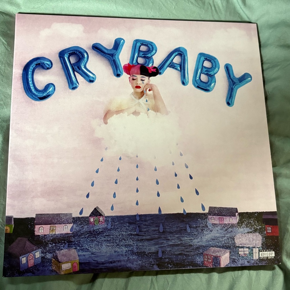 Melanie Martinez Crybaby Vinyl Record with Illustration Book - Picture 2 of 13